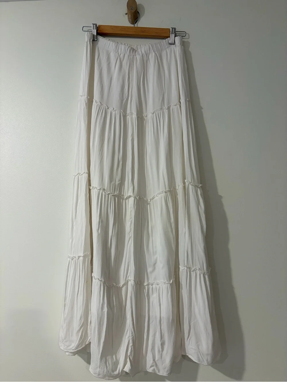 Brandy Melville Women's White Tiered Maxi Skirt - Picture 1 of 6